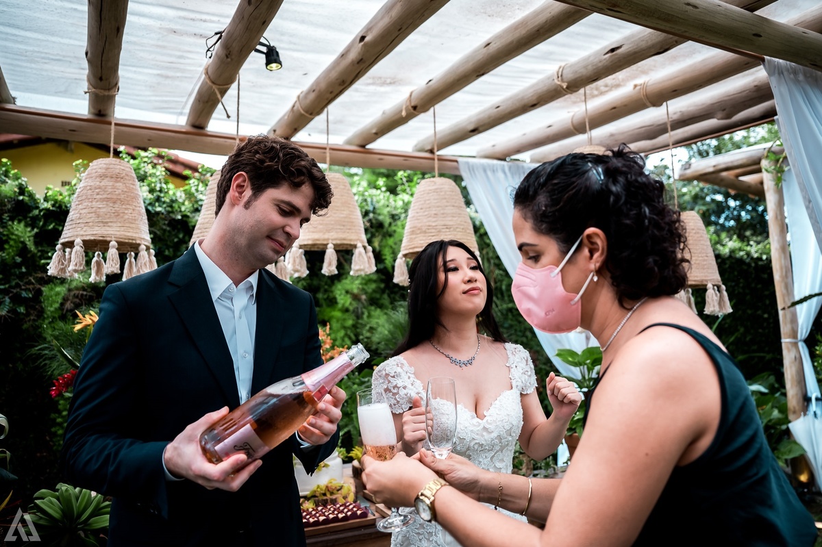 Wedding Casamento Buffet Making Off Decoração Bem Casados Cerimonialista Fotógrafo Vestido Noiva Noivo Camila Hoffmann Cerimonial Elimeire Assessoria de Evento Dani Vidal La Belle Maison Lena Buffet Casarão Penedo Diva Buffet Buquê Resende Penedo Itatiaia