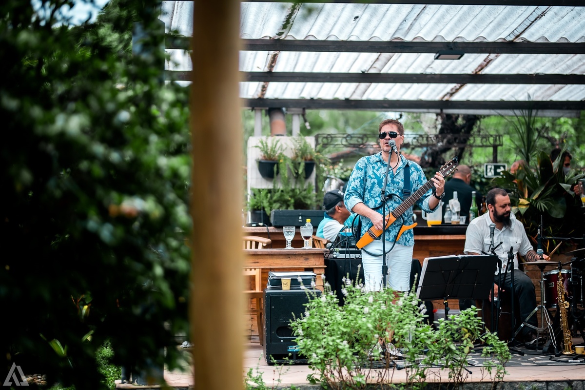 Wedding Casamento Buffet Making Off Decoração Bem Casados Cerimonialista Fotógrafo Vestido Noiva Noivo Camila Hoffmann Cerimonial Elimeire Assessoria de Evento Dani Vidal La Belle Maison Lena Buffet Casarão Penedo Diva Buffet Buquê Resende Penedo Itatiaia