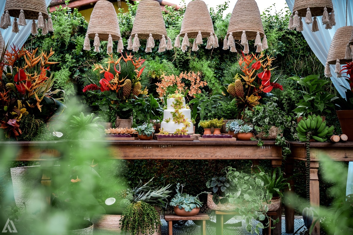 Wedding Casamento Buffet Making Off Decoração Bem Casados Cerimonialista Fotógrafo Vestido Noiva Noivo Camila Hoffmann Cerimonial Elimeire Assessoria de Evento Dani Vidal La Belle Maison Lena Buffet Casarão Penedo Diva Buffet Buquê Resende Penedo Itatiaia