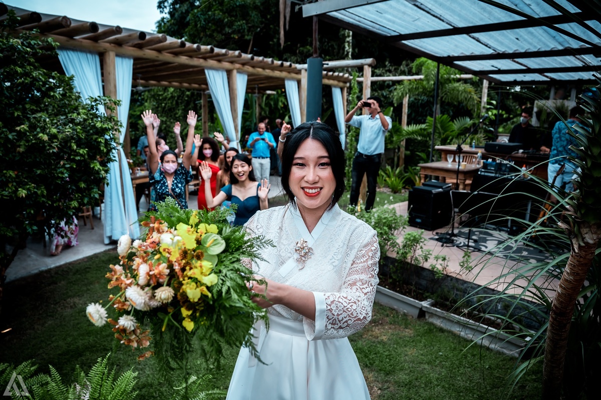 Wedding Casamento Buffet Making Off Decoração Bem Casados Cerimonialista Fotógrafo Vestido Noiva Noivo Camila Hoffmann Cerimonial Elimeire Assessoria de Evento Dani Vidal La Belle Maison Lena Buffet Casarão Penedo Diva Buffet Buquê Resende Penedo Itatiaia