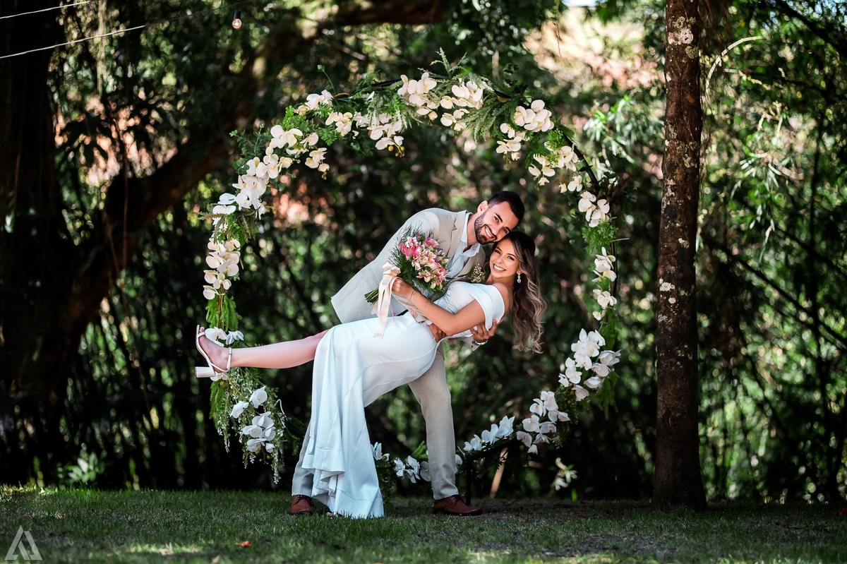 Wedding Casamento Buffet Making Off Decoração Cerimonialista Fotógrafo Vestido Noiva Noivo Camila Hoffmann Cerimonial Elimeire Assessoria de Evento Dani Vidal Vila Nova La Belle Maison Lena Buffet Casarão Penedo Diva Buffet Buquê Resende Penedo Itatiaia