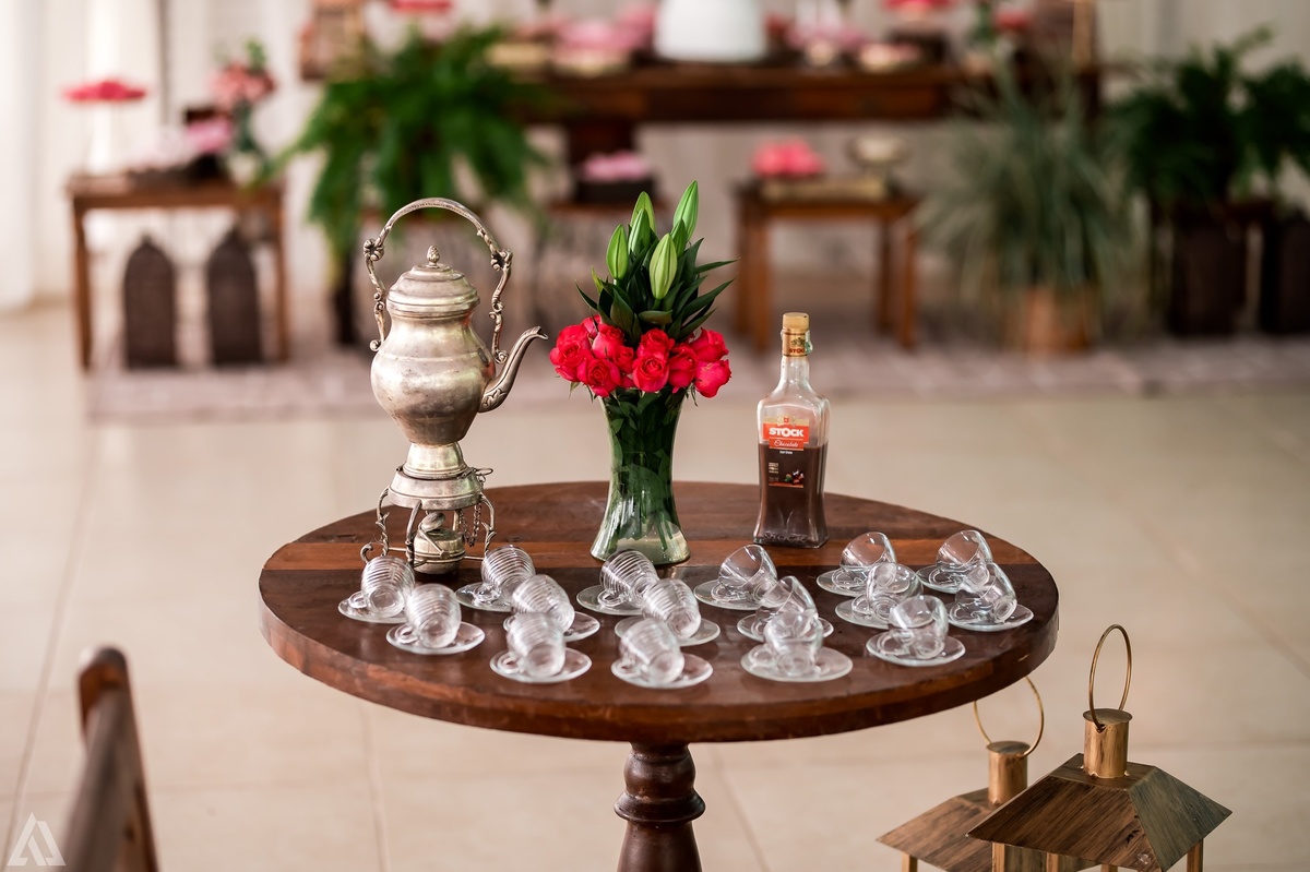 Wedding Casamento Buffet Making Off Decoração Cerimonialista Fotógrafo Vestido Noiva Noivo Camila Hoffmann Cerimonial Elimeire Assessoria de Evento Dani Vidal Vila Nova La Belle Maison Lena Buffet Casarão Penedo Diva Buffet Buquê Resende Penedo Itatiaia