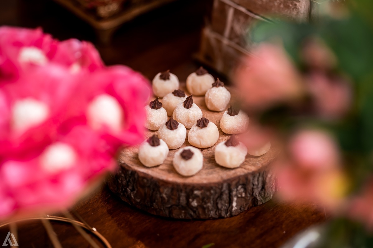 Wedding Casamento Buffet Making Off Decoração Cerimonialista Fotógrafo Vestido Noiva Noivo Camila Hoffmann Cerimonial Elimeire Assessoria de Evento Dani Vidal Vila Nova La Belle Maison Lena Buffet Casarão Penedo Diva Buffet Buquê Resende Penedo Itatiaia