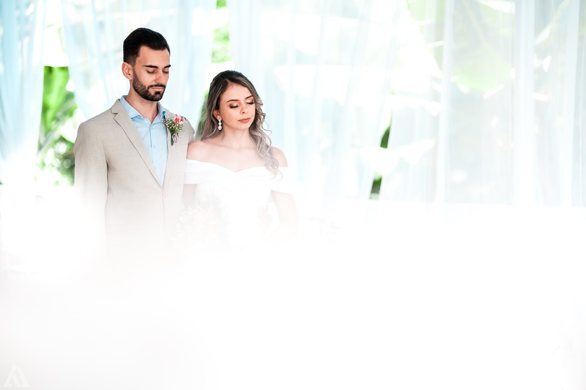 Wedding Casamento Buffet Making Off Decoração Cerimonialista Fotógrafo Vestido Noiva Noivo Camila Hoffmann Cerimonial Elimeire Assessoria de Evento Dani Vidal Vila Nova La Belle Maison Lena Buffet Casarão Penedo Diva Buffet Buquê Resende Penedo Itatiaia