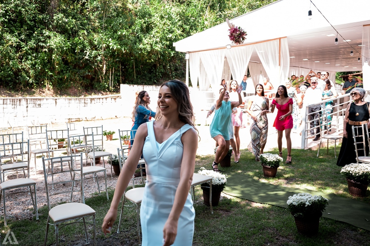 Wedding Casamento Buffet Making Off Decoração Cerimonialista Fotógrafo Vestido Noiva Noivo Camila Hoffmann Cerimonial Elimeire Assessoria de Evento Dani Vidal Vila Nova La Belle Maison Lena Buffet Casarão Penedo Diva Buffet Buquê Resende Penedo Itatiaia