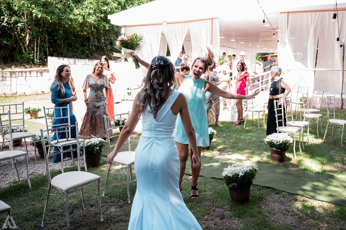 Wedding Casamento Buffet Making Off Decoração Cerimonialista Fotógrafo Vestido Noiva Noivo Camila Hoffmann Cerimonial Elimeire Assessoria de Evento Dani Vidal Vila Nova La Belle Maison Lena Buffet Casarão Penedo Diva Buffet Buquê Resende Penedo Itatiaia