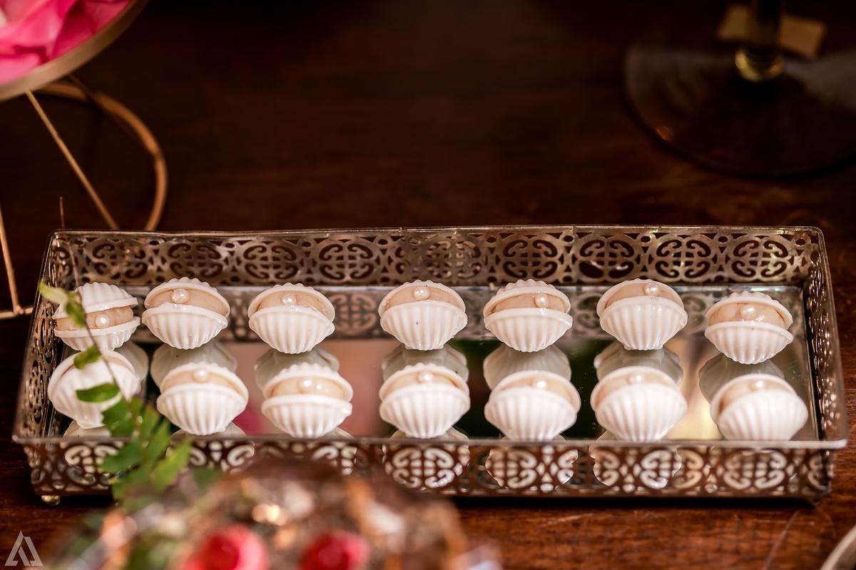 Wedding Casamento Buffet Making Off Decoração Cerimonialista Fotógrafo Vestido Noiva Noivo Camila Hoffmann Cerimonial Elimeire Assessoria de Evento Dani Vidal Vila Nova La Belle Maison Lena Buffet Casarão Penedo Diva Buffet Buquê Resende Penedo Itatiaia