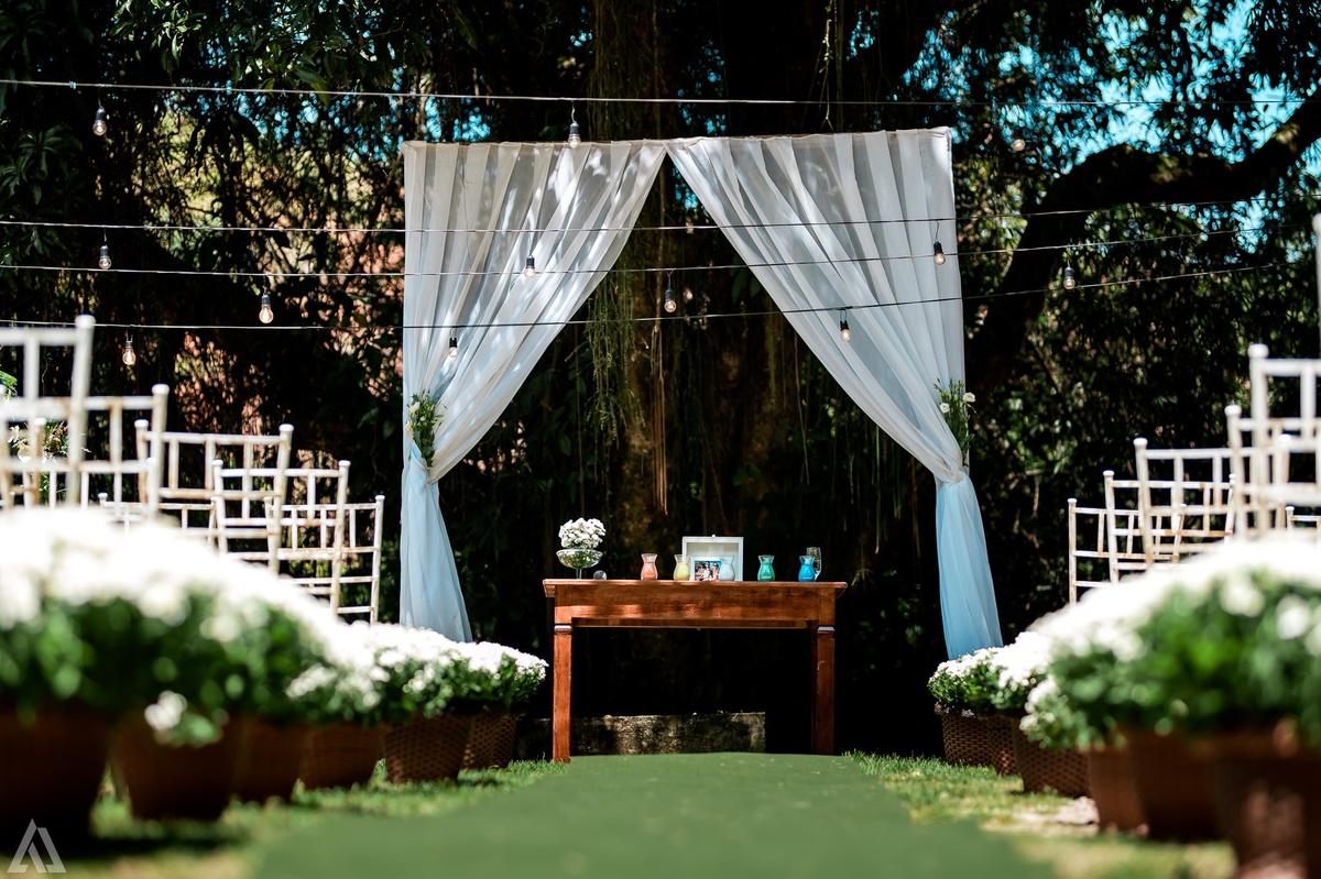 Wedding Casamento Buffet Making Off Decoração Cerimonialista Fotógrafo Vestido Noiva Noivo Camila Hoffmann Cerimonial Elimeire Assessoria de Evento Dani Vidal Vila Nova La Belle Maison Lena Buffet Casarão Penedo Diva Buffet Buquê Resende Penedo Itatiaia