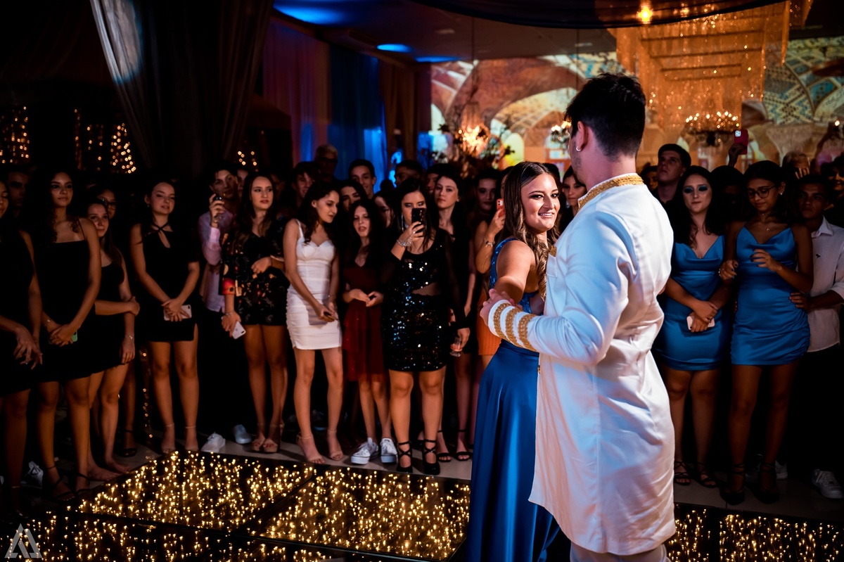Ensaio Festa Book Teen Debutante 15 Anos Alex Jardim Fotografia Fotógrafo Makink Off Resende Itatiaia Penedo Porto Real Quatis Barra Mansa Volta Redonda Lena Buffet La Belle Maison Estela Dani Vidal Elimeire Laurino Camila Hoffmann Cerimonial Maquiadora