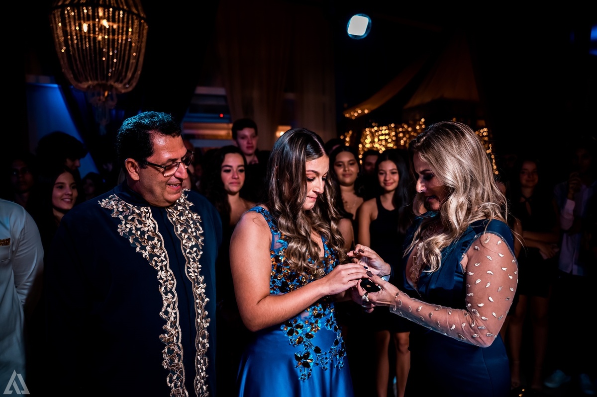 Ensaio Festa Book Teen Debutante 15 Anos Alex Jardim Fotografia Fotógrafo Makink Off Resende Itatiaia Penedo Porto Real Quatis Barra Mansa Volta Redonda Lena Buffet La Belle Maison Estela Dani Vidal Elimeire Laurino Camila Hoffmann Cerimonial Maquiadora