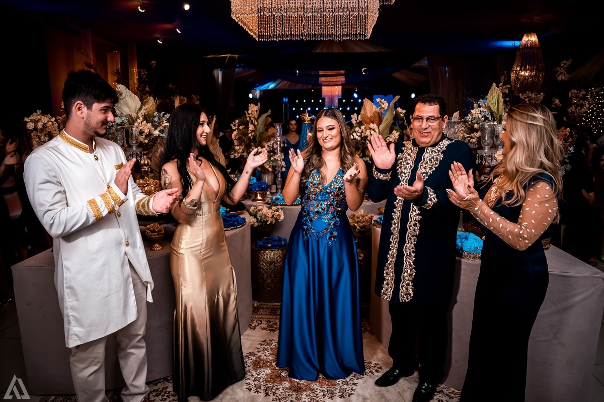 Ensaio Festa Book Teen Debutante 15 Anos Alex Jardim Fotografia Fotógrafo Makink Off Resende Itatiaia Penedo Porto Real Quatis Barra Mansa Volta Redonda Lena Buffet La Belle Maison Estela Dani Vidal Elimeire Laurino Camila Hoffmann Cerimonial Maquiadora