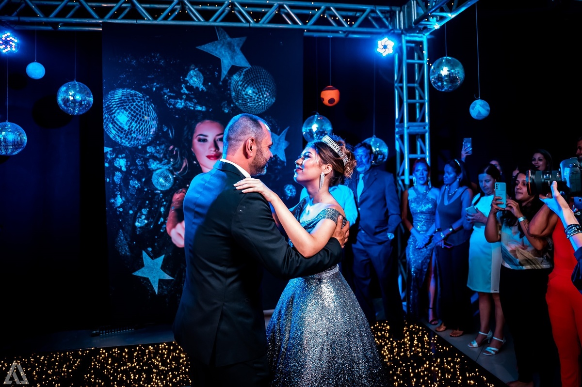 Ensaio Festa Book Teen Debutante 15 Anos Alex Jardim Fotografia Fotógrafo Makink Off Resende Itatiaia Penedo Porto Real Quatis Barra Mansa Volta Redonda Lena Buffet La Belle Maison Estela Dani Vidal Elimeire Laurino Camila Hoffmann Cerimonial Maquiadora