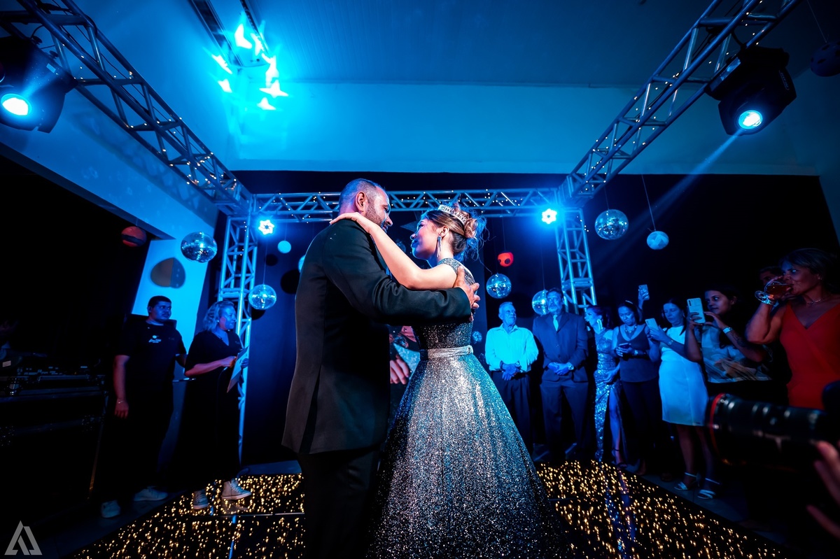 Ensaio Festa Book Teen Debutante 15 Anos Alex Jardim Fotografia Fotógrafo Makink Off Resende Itatiaia Penedo Porto Real Quatis Barra Mansa Volta Redonda Lena Buffet La Belle Maison Estela Dani Vidal Elimeire Laurino Camila Hoffmann Cerimonial Maquiadora