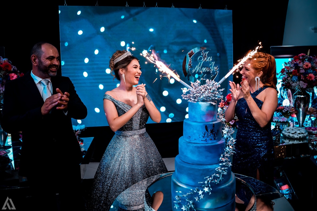 Ensaio Festa Book Teen Debutante 15 Anos Alex Jardim Fotografia Fotógrafo Makink Off Resende Itatiaia Penedo Porto Real Quatis Barra Mansa Volta Redonda Lena Buffet La Belle Maison Estela Dani Vidal Elimeire Laurino Camila Hoffmann Cerimonial Maquiadora