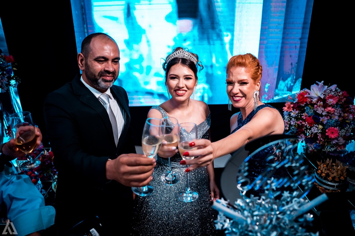 Ensaio Festa Book Teen Debutante 15 Anos Alex Jardim Fotografia Fotógrafo Makink Off Resende Itatiaia Penedo Porto Real Quatis Barra Mansa Volta Redonda Lena Buffet La Belle Maison Estela Dani Vidal Elimeire Laurino Camila Hoffmann Cerimonial Maquiadora