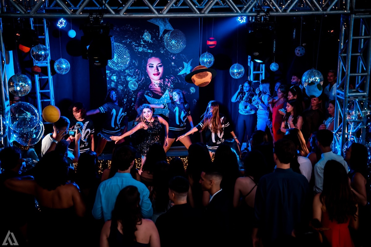 Ensaio Festa Book Teen Debutante 15 Anos Alex Jardim Fotografia Fotógrafo Makink Off Resende Itatiaia Penedo Porto Real Quatis Barra Mansa Volta Redonda Lena Buffet La Belle Maison Estela Dani Vidal Elimeire Laurino Camila Hoffmann Cerimonial Maquiadora