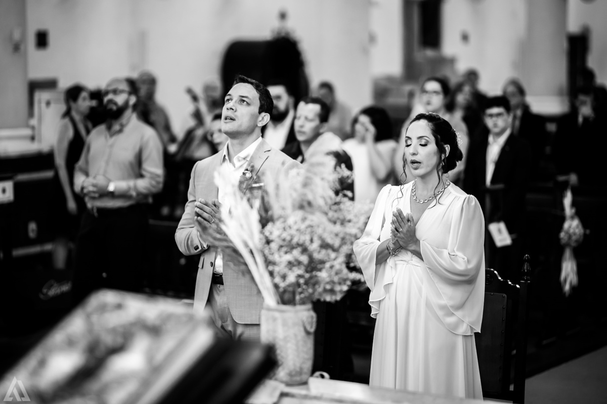 Wedding Casamento Buffet Making Off Decoração Cerimonialista Fotógrafo Vestido Noiva Noivo Camila Hoffmann Cerimonial Elimeire Assessoria de Evento Dani Vidal Vila Nova La Belle Maison Lena Buffet Casarão Penedo Diva Buffet Buquê Resende Penedo Itatiaia