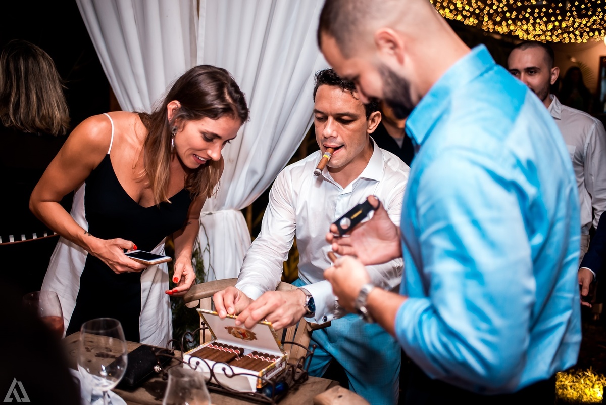 Wedding Casamento Buffet Making Off Decoração Cerimonialista Fotógrafo Vestido Noiva Noivo Camila Hoffmann Cerimonial Elimeire Assessoria de Evento Dani Vidal Vila Nova La Belle Maison Lena Buffet Casarão Penedo Diva Buffet Buquê Resende Penedo Itatiaia