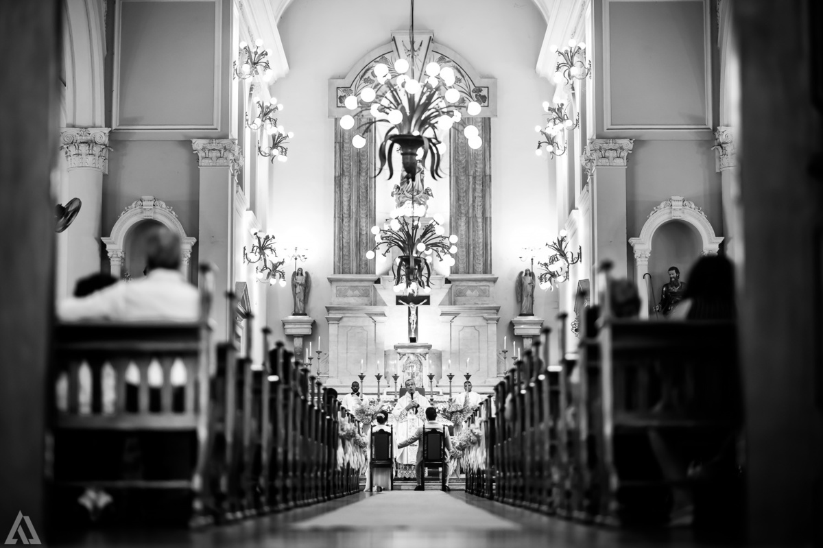 Wedding Casamento Buffet Making Off Decoração Cerimonialista Fotógrafo Vestido Noiva Noivo Camila Hoffmann Cerimonial Elimeire Assessoria de Evento Dani Vidal Vila Nova La Belle Maison Lena Buffet Casarão Penedo Diva Buffet Buquê Resende Penedo Itatiaia