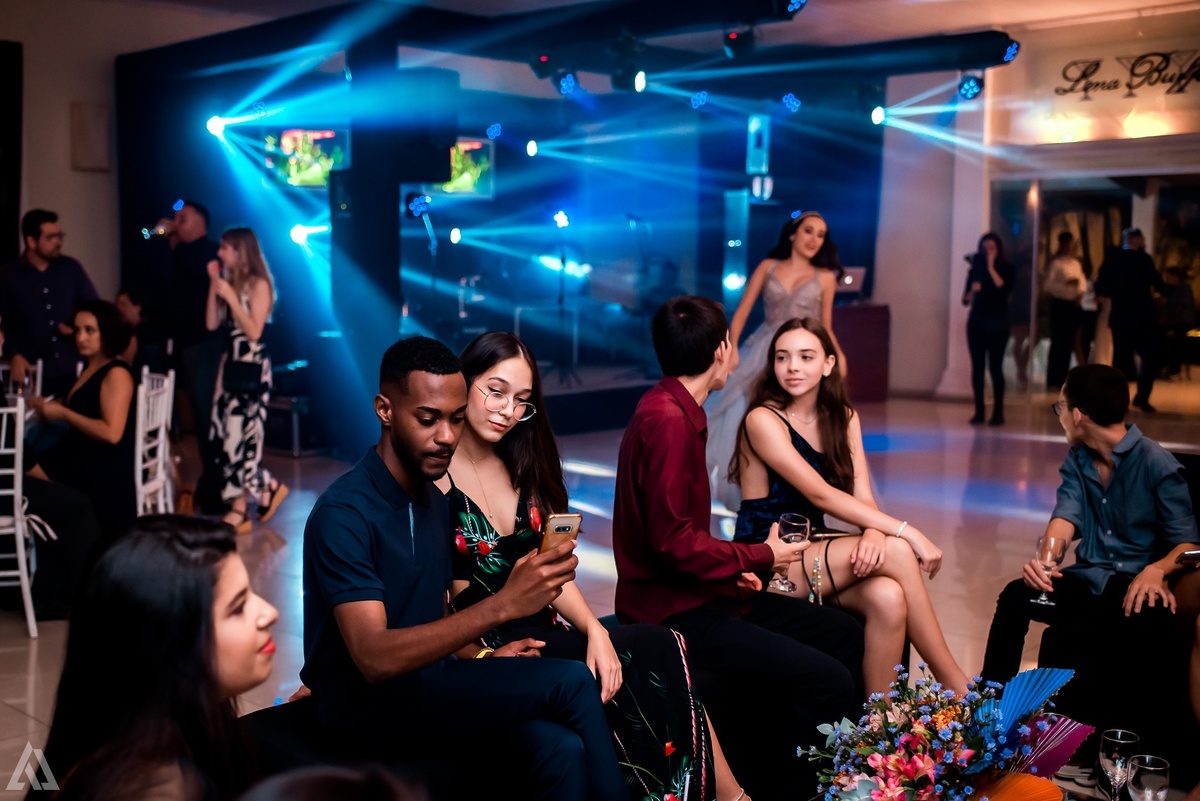 Ensaio Festa Book Teen Debutante 15 Anos Alex Jardim Fotografia Fotógrafo Makink Off Resende Itatiaia Penedo Porto Real Quatis Barra Mansa Volta Redonda Lena Buffet La Belle Maison Estela Dani Vidal Elimeire Laurino Camila Hoffmann Cerimonial Maquiadora