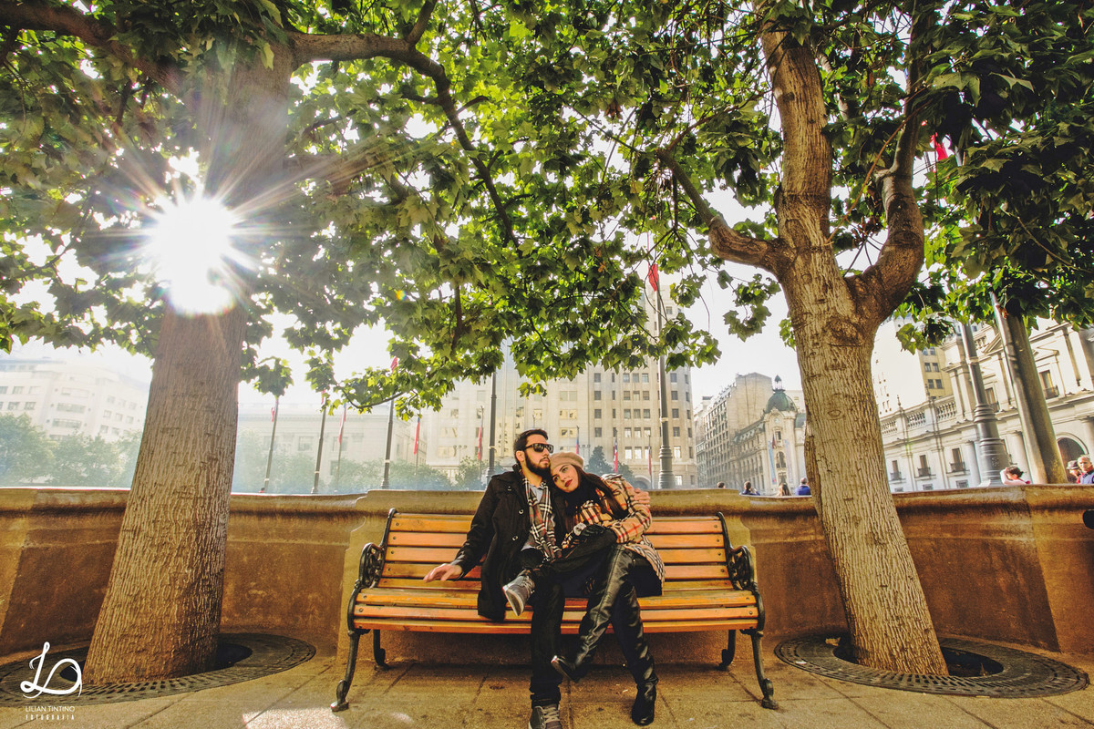 Centro de Santiago do Chile, pausa para um merecido descanso, na praça próxima ao palácio onde ocorria a troca de guardas.