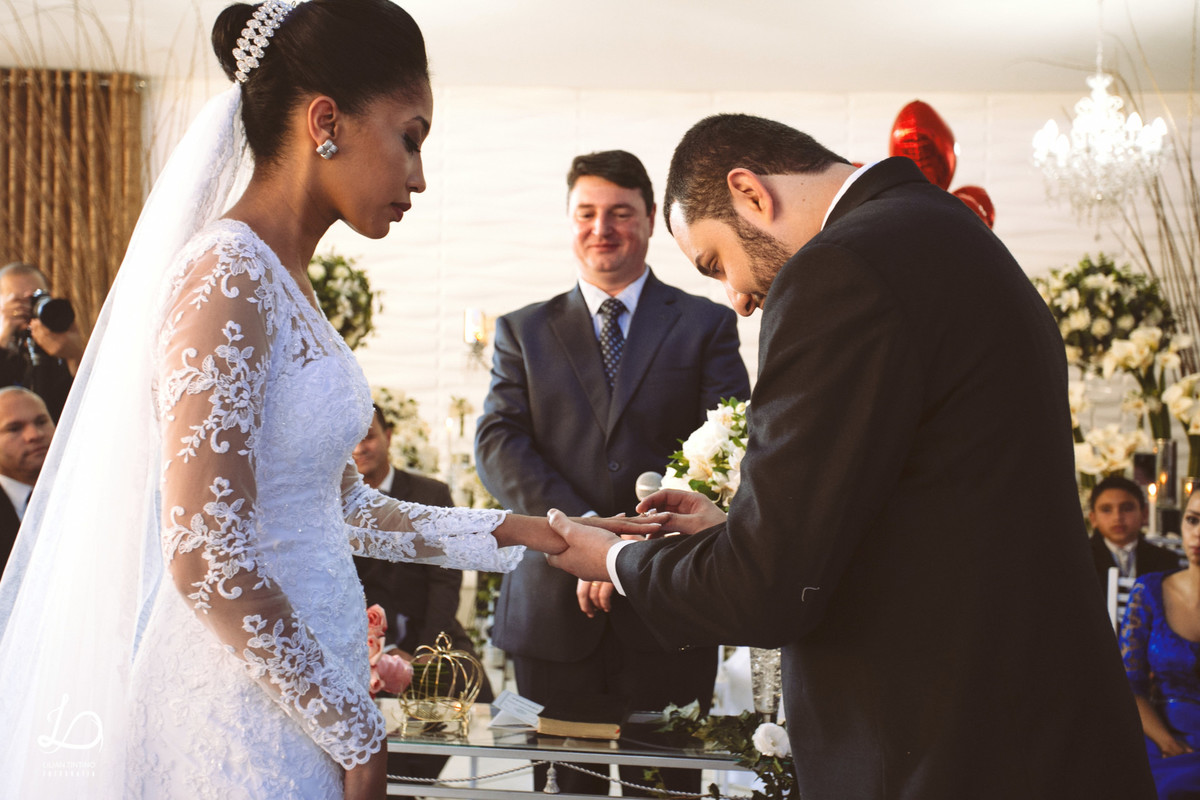 entrada da noiva, fotos espontâneas de casamento
