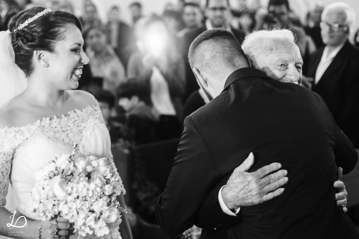pai deixando sua filha no altar