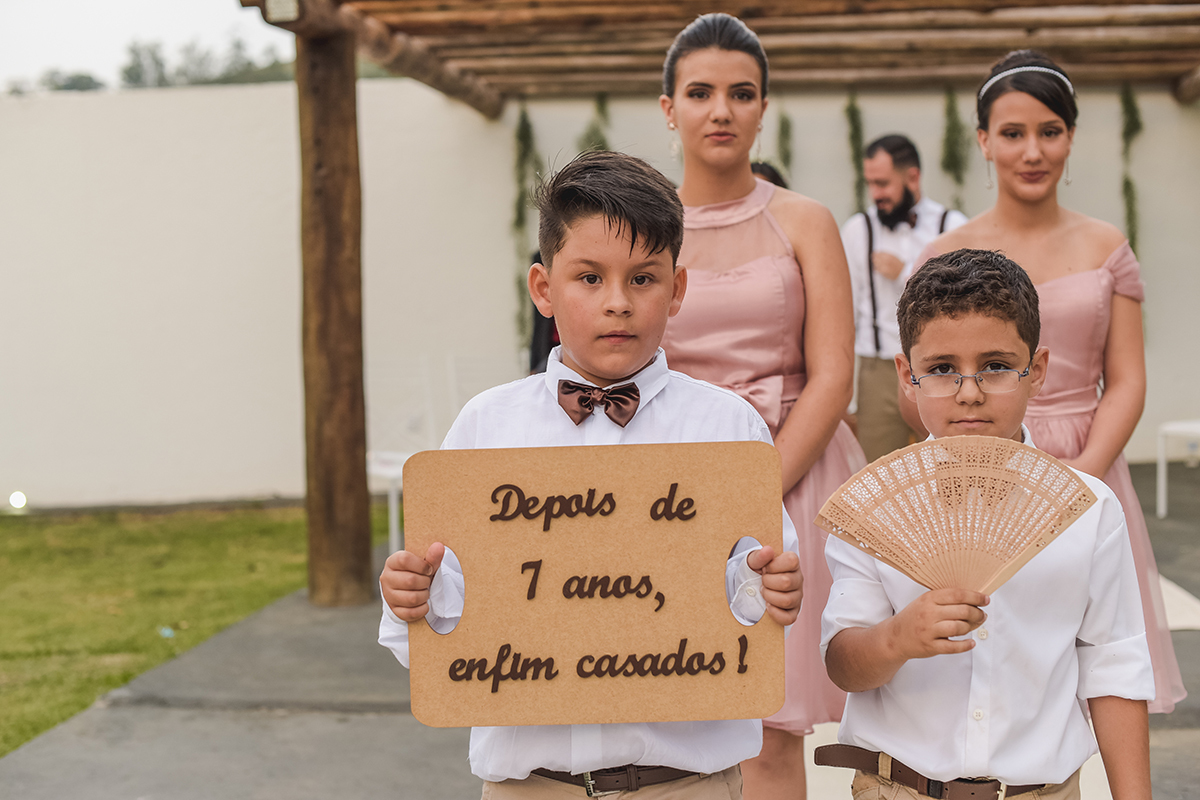 plaquinha casamento no campo