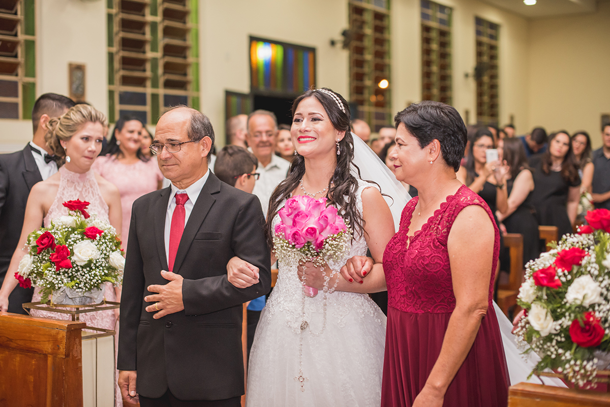 noiva chegando no altar igreja RTelespark