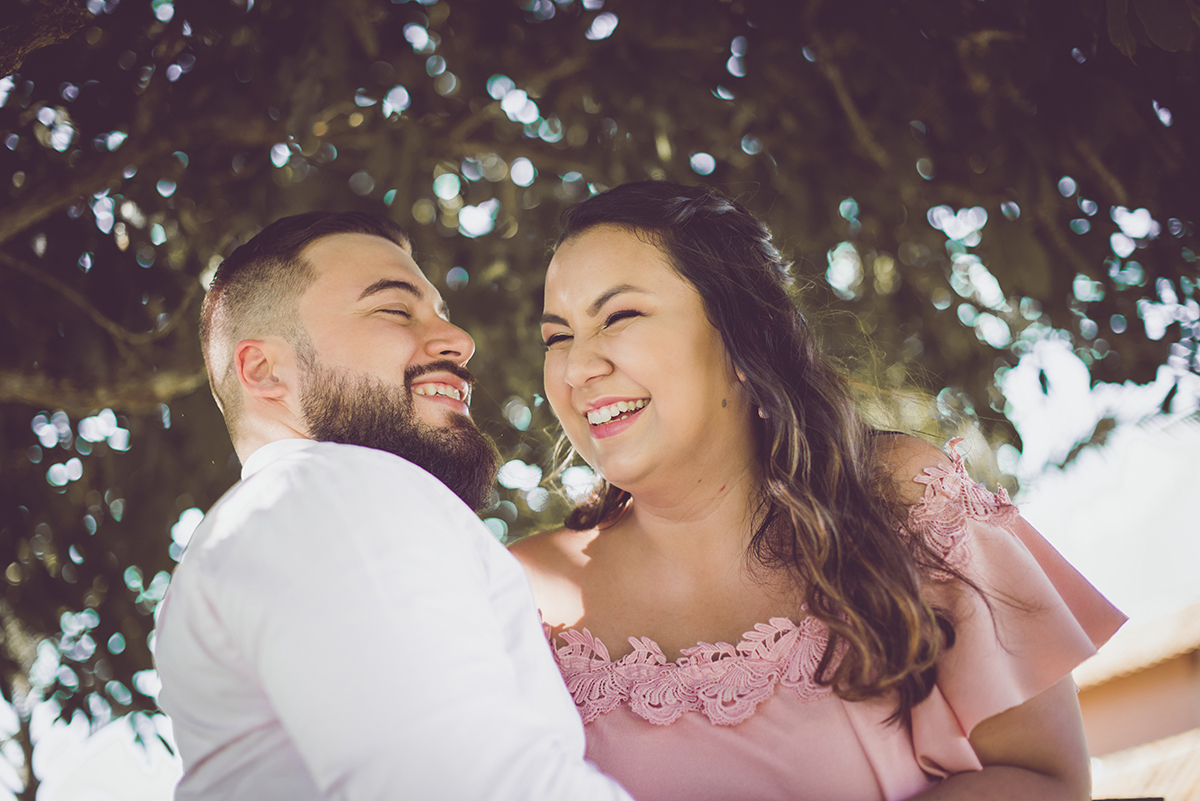 sorrir casal apaixonado