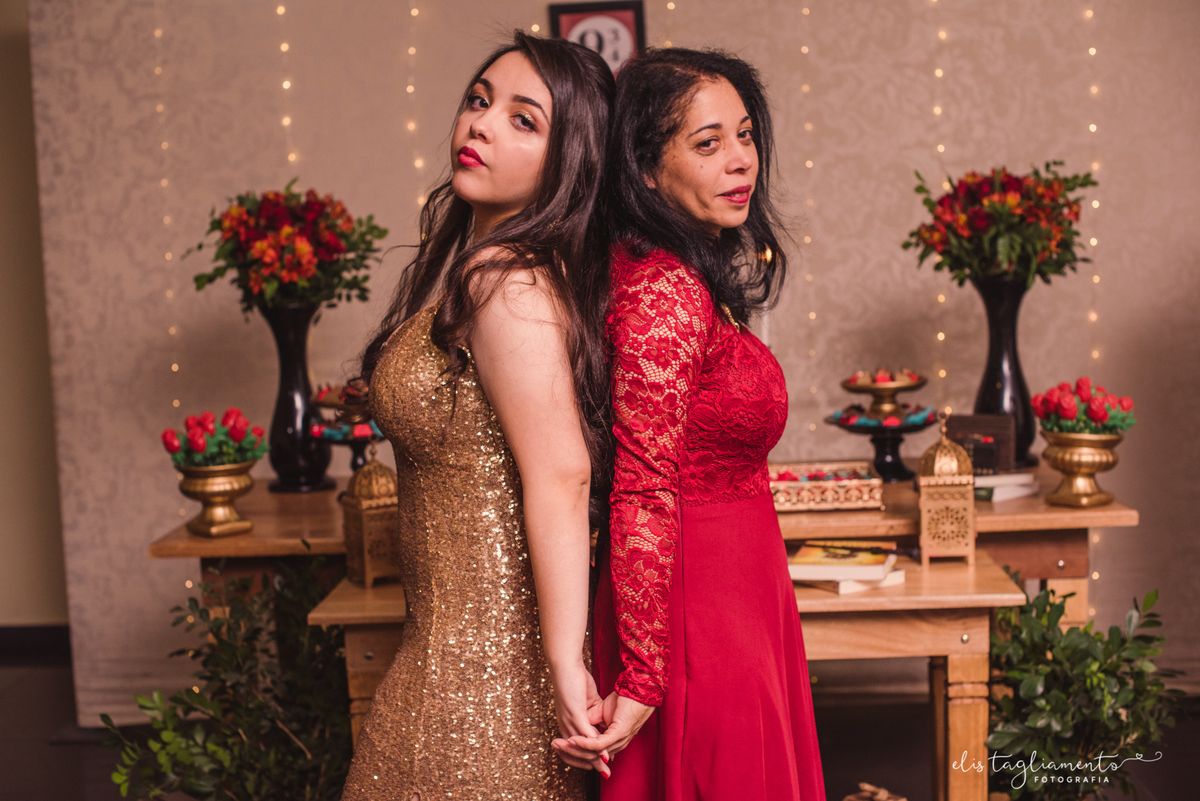 Mãe e filha festa de aniversario