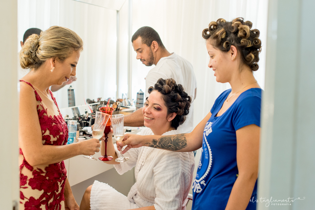 Make of Júnior Noivas