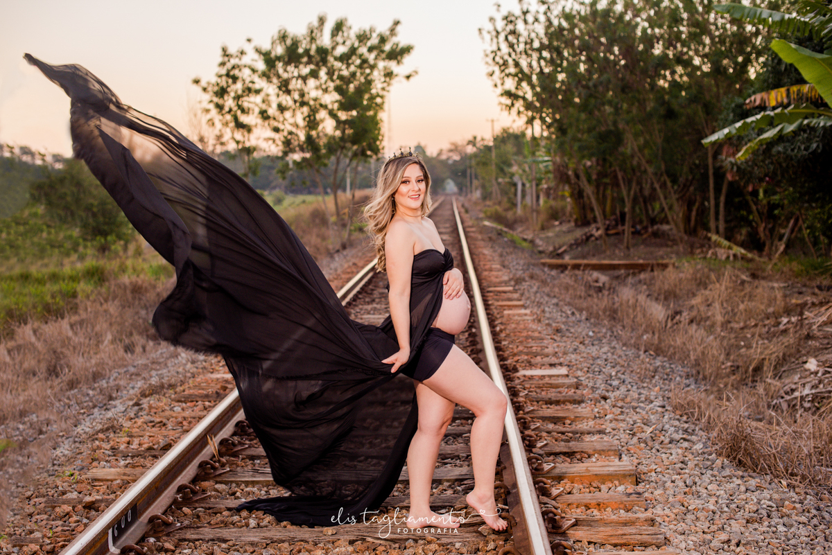 Fotos gestante na linha do trem