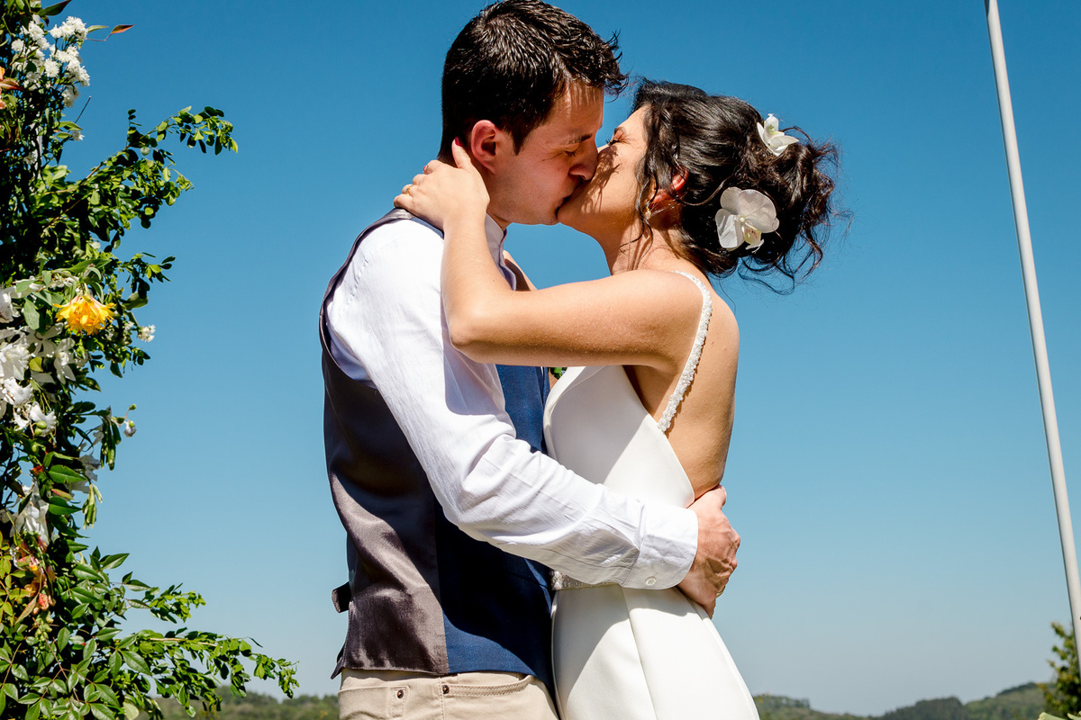 casamento de dia; casamento boho; noiva linda; vestido de noiva; caxias do sul; farroupilha; diego ramos; diego fotografias; fotógrafo de casamento; beijo dos noivos; 