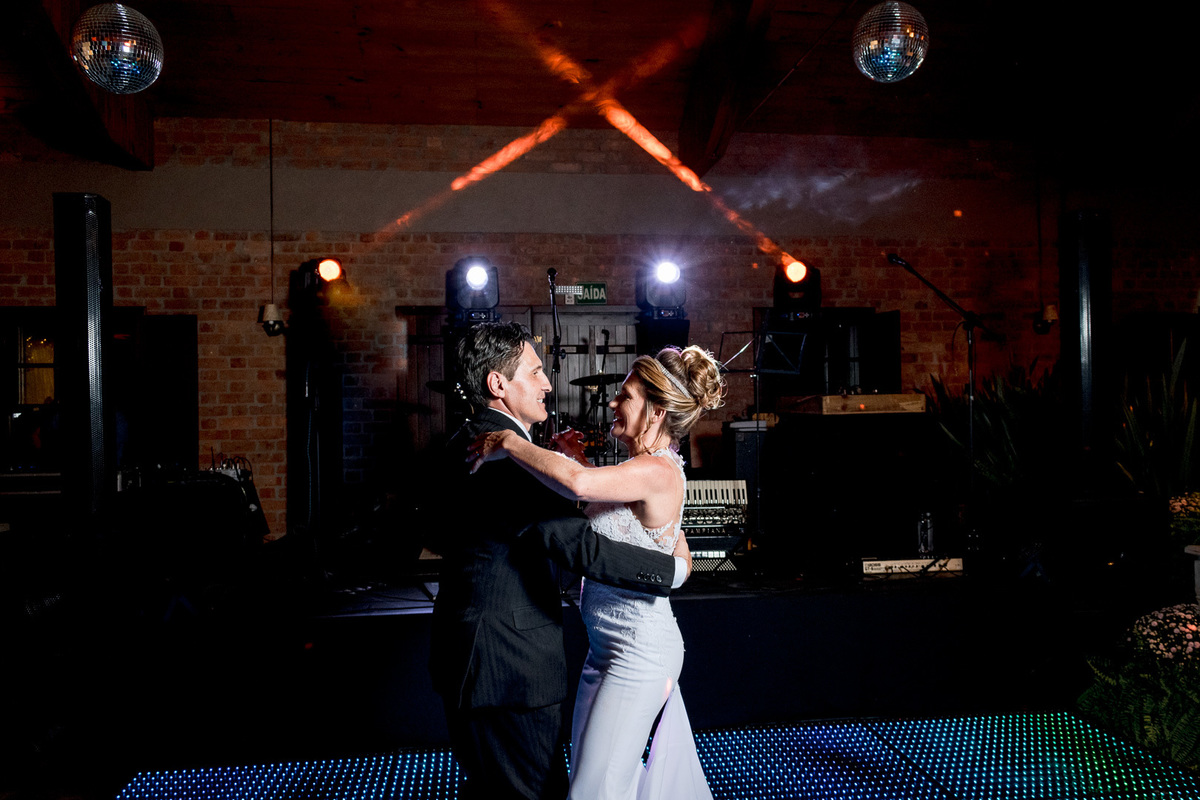 foto dos noivos, cantina merceretto, vinícola, caxias do sul, festa casamento