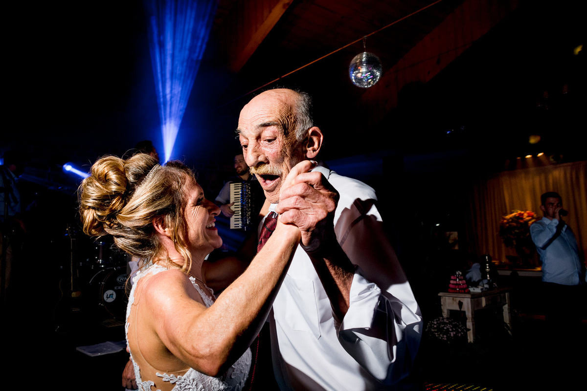 foto dos noivos, cantina merceretto, vinícola, caxias do sul, festa casamento
