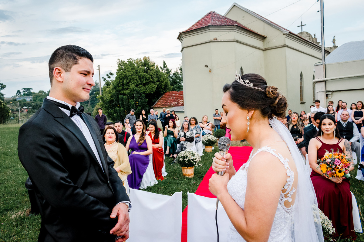 casamento evangélico; fotógrafo de casamento; caxias do sul; cerimônia de casamento de dia; cerimônia de casamento ao ar livre; casamento de dia; votos da noiva;