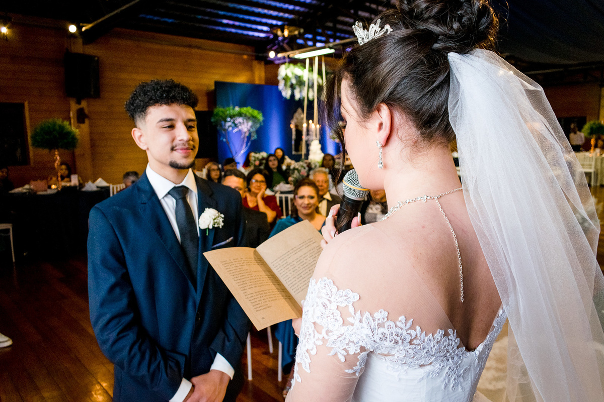 Fundação Marcopolo Sede Recreativa; cerimônia de casamento; votos da noiva;