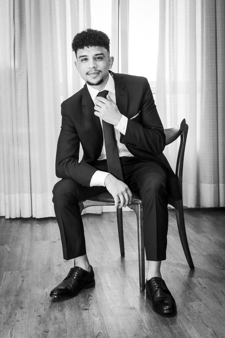 dia do noivo; hotel Intercity; fotógrafo de casamentos; terno do noivo; retrato do noivo