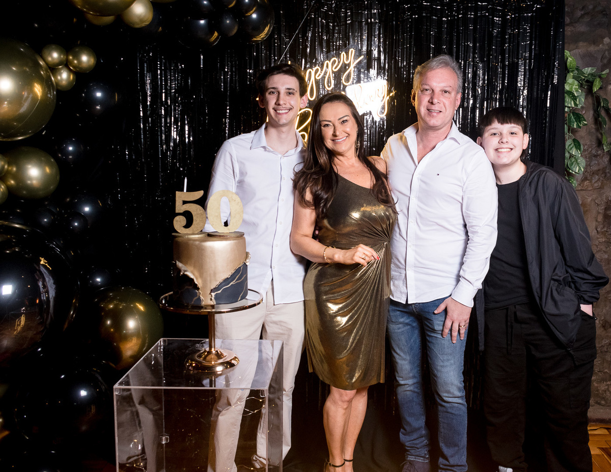 aniversário; tannat wine bar, 50 anos, caxias do sul, aniversariante