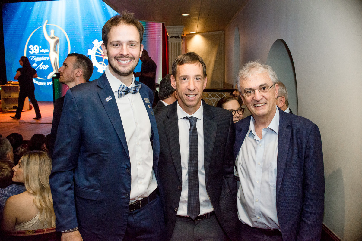 PREMIO ENGENHEIRO DO ANO 2024; SOCIEDADE DE ENGENHARIA DO RS; SENGS, CREA-RS; THEATRO SÃO PEDRO; RAFAEL SACCHI; RICARDO PORTELA; 