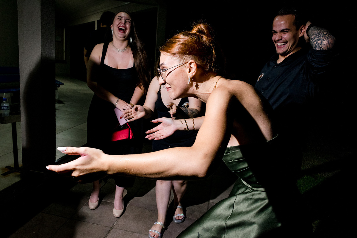 formanda, formatura de medicina; medicina; fotografia de formatura; fotógrafo caxias do sul e farroupilha; ensaio formatura; festa de formatura;  vodka absolute