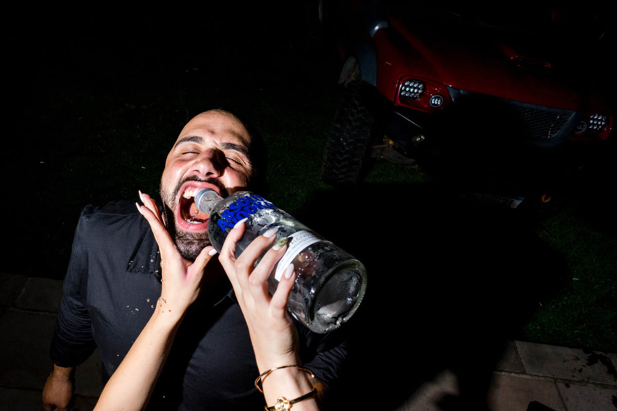 formanda, formatura de medicina; medicina; fotografia de formatura; fotógrafo caxias do sul e farroupilha; ensaio formatura; festa de formatura;  vodka absolute