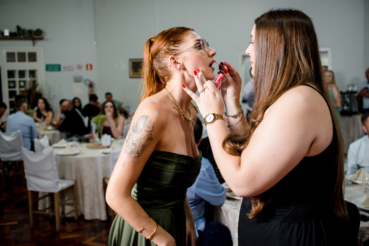 formanda, formatura de medicina; medicina; fotografia de formatura; fotógrafo caxias do sul e farroupilha; ensaio formatura; festa de formatura; convidados; discurso; 