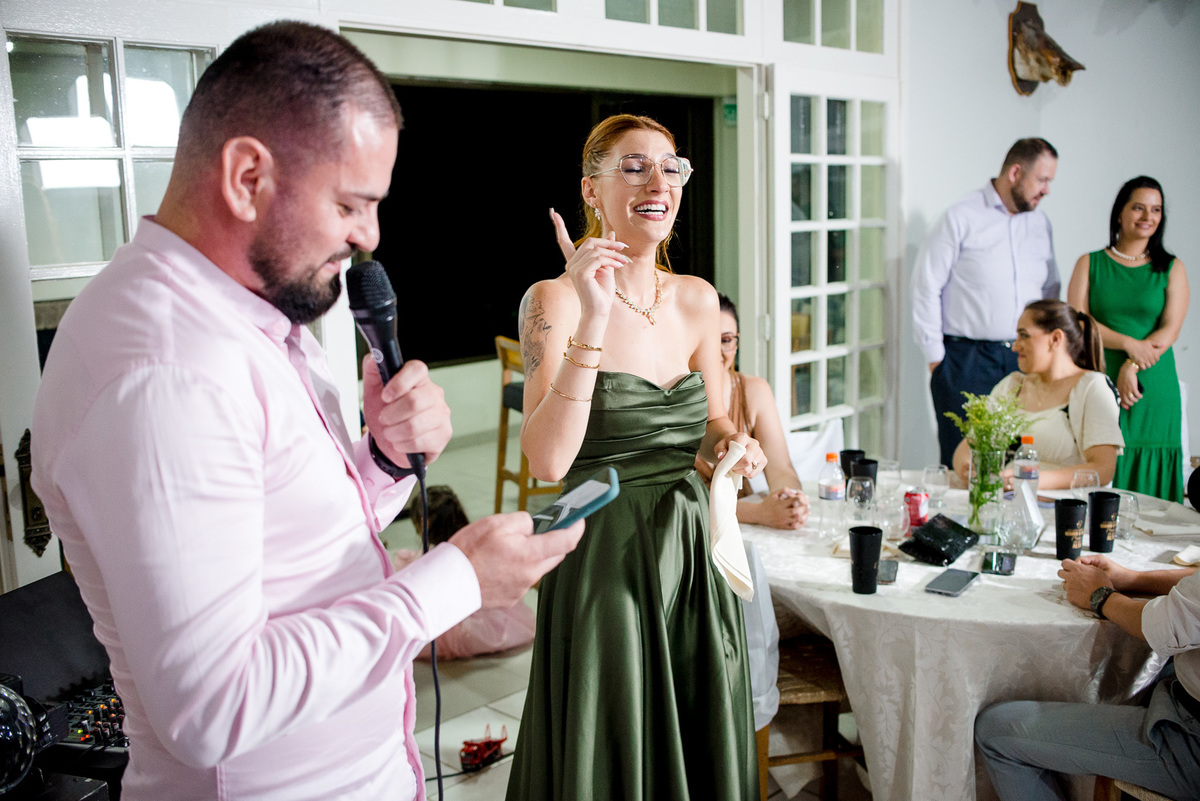 formanda, formatura de medicina; medicina; fotografia de formatura; fotógrafo caxias do sul e farroupilha; ensaio formatura; festa de formatura; convidados; discurso; 