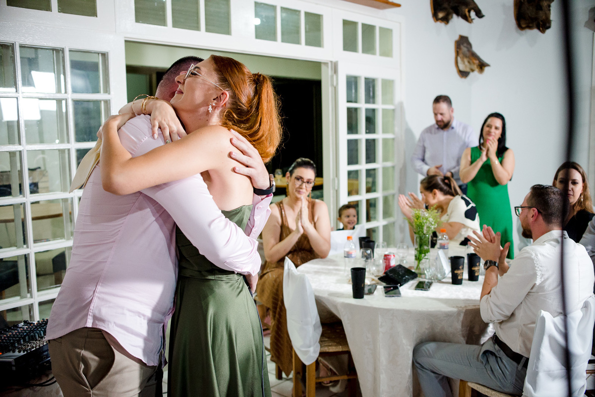 formanda, formatura de medicina; medicina; fotografia de formatura; fotógrafo caxias do sul e farroupilha; ensaio formatura; festa de formatura; convidados; discurso; 