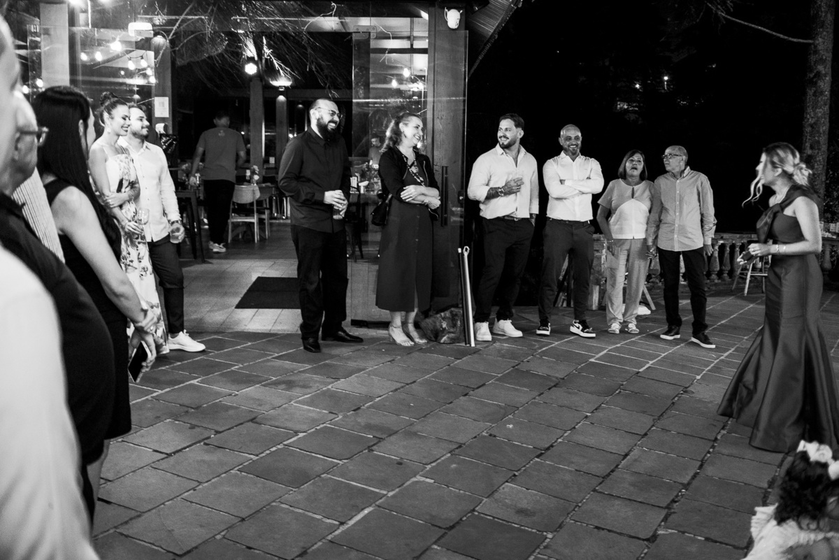 formanda chegando; vestido verde; rocca; formatura; recepção de formatura; fotógrafo de formatura; discurso formanda; 