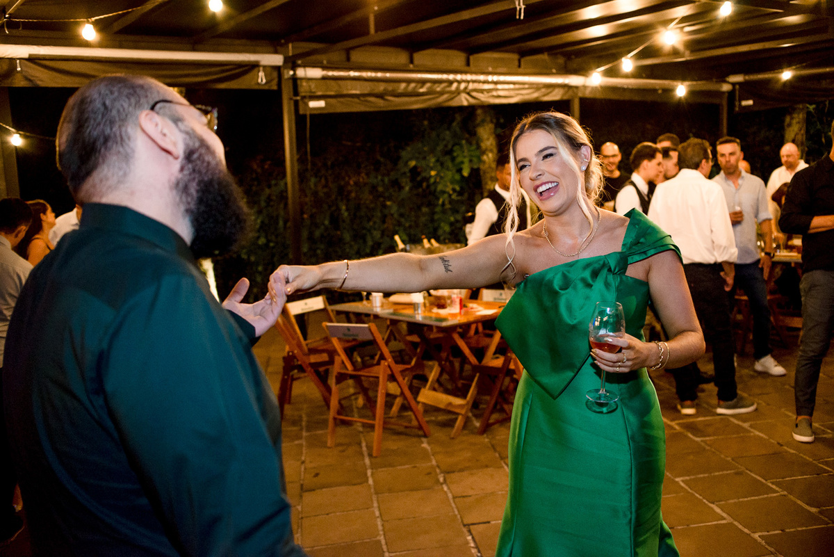 formanda; rocca; vestido verde; amigo; formatura; fotógrafo de formatura