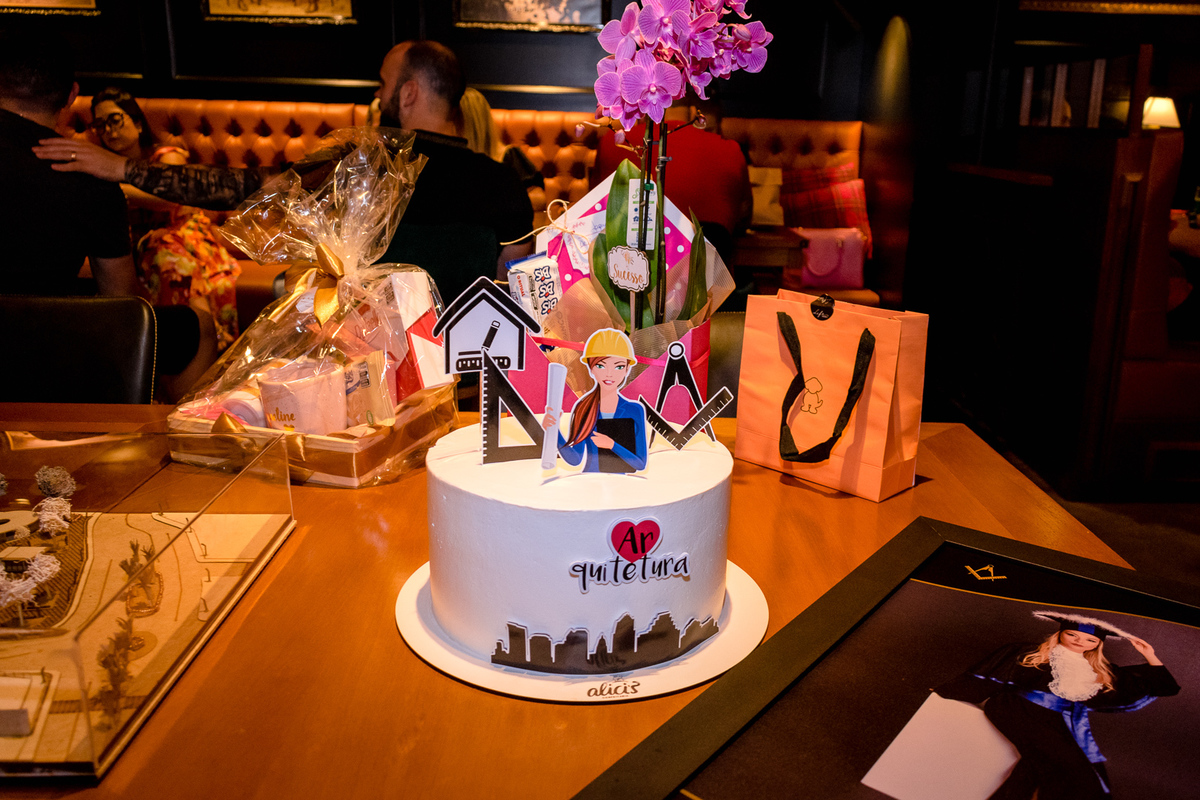 blauth bier; arquitetura; formatura; vestido azul; loira linda; recepção de formatura; fotógrafo de formatura; Farroupilha; 