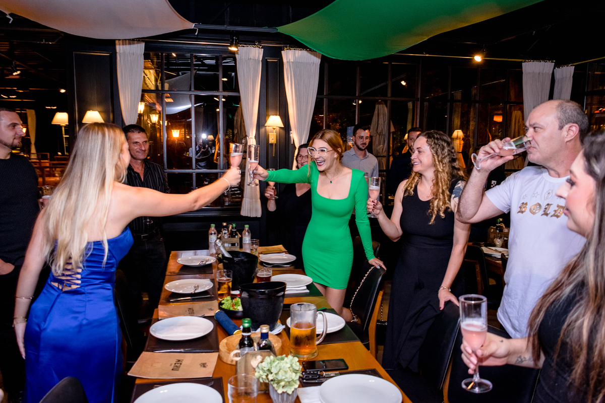 blauth bier; arquitetura; formatura; vestido azul; loira linda; recepção de formatura; fotógrafo de formatura; Farroupilha; 